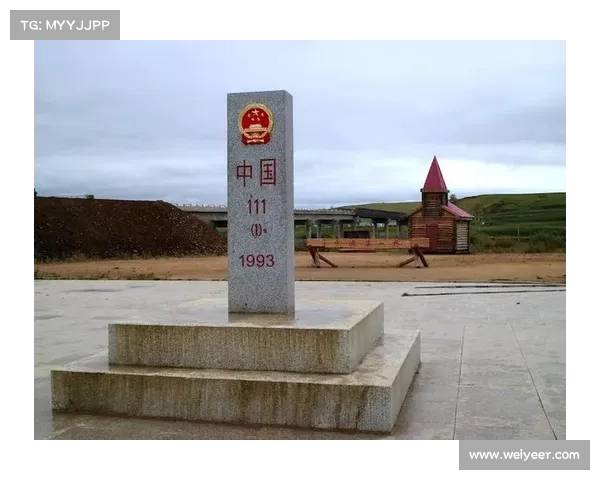中俄官兵在日本国旗上写“我爱你”事件引发热议,铁头战马们的“大瓜”背后隐藏什么? 中俄官兵在日本国旗上写“我爱你”事件引发热议,铁头战马们的“大瓜”背后隐藏什么?