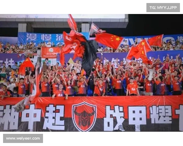 主场欢乐盛宴:三万球迷共筑激情时刻(三万足球) 主场欢乐盛宴:三万球迷共筑激情时刻(三万足球)